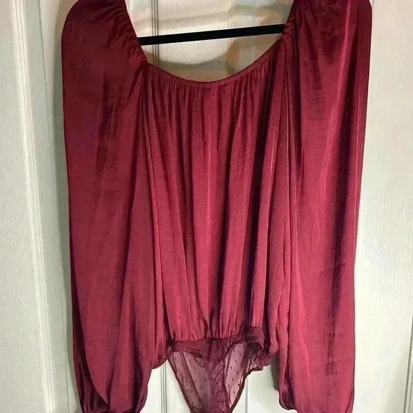 🌟”Free People Intimately” NWT Pomegranate Long Sleeve Thong Bodysuit Size M🌟 - Picture 2 of 13
